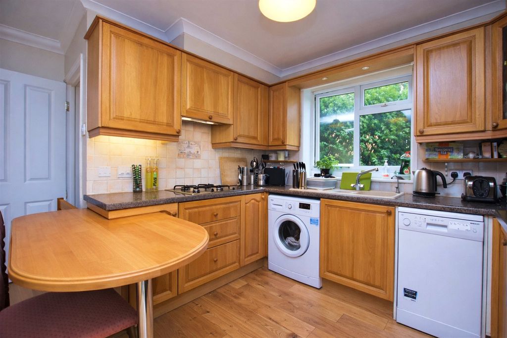 Property photo 3 of 11 Picture No. 18