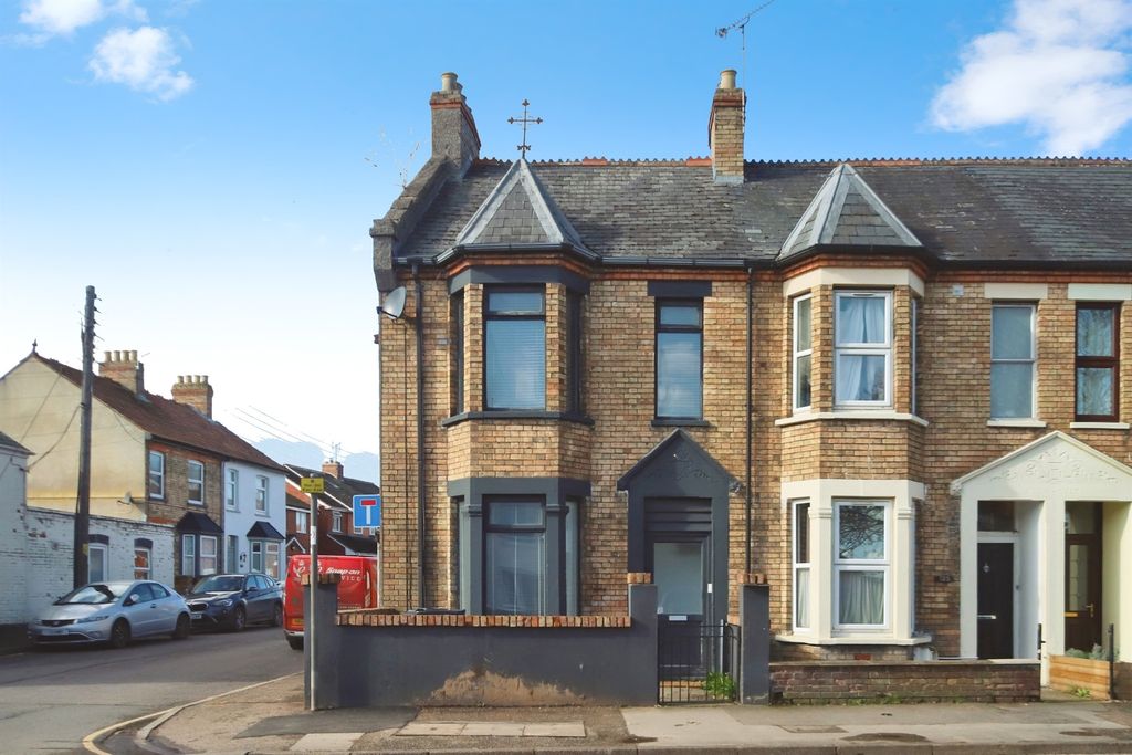 Property photo 1 of 12