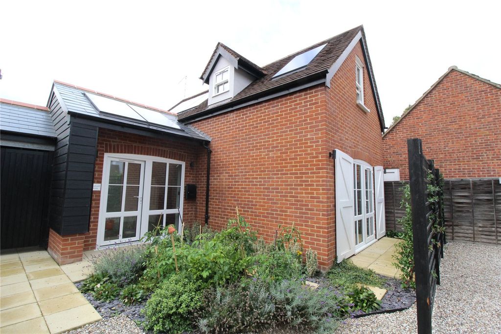 Property photo 1 of 10 Exterior