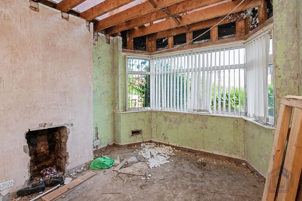 Property photo 3 of 18