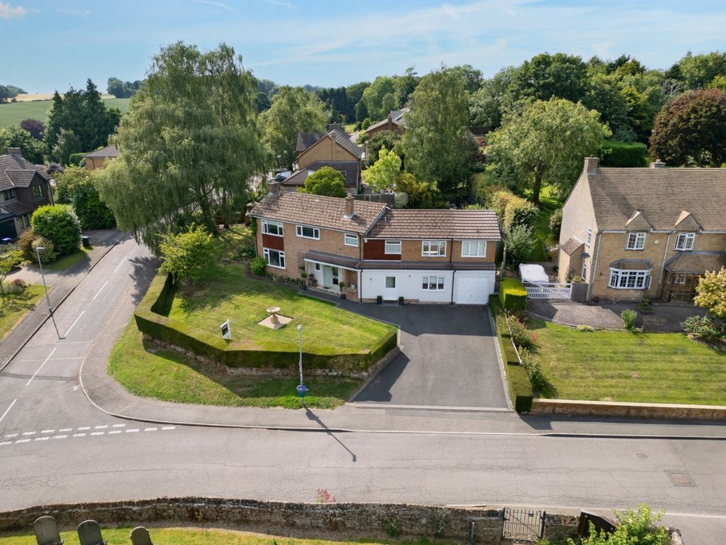 Property photo 1 of 63 3568563