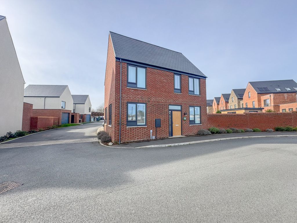 Property photo 1 of 26