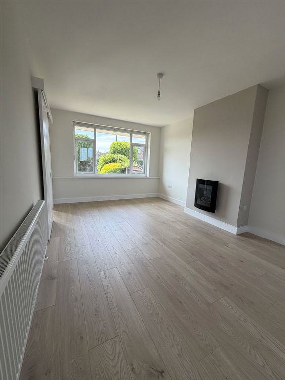 Property photo 2 of 14 Picture No. 03