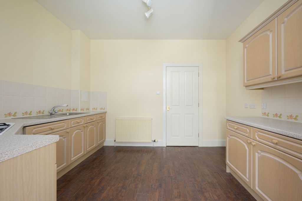 Additional image 12 of 3 bed flat for sale11 Craigflower House, Torryburn KY12