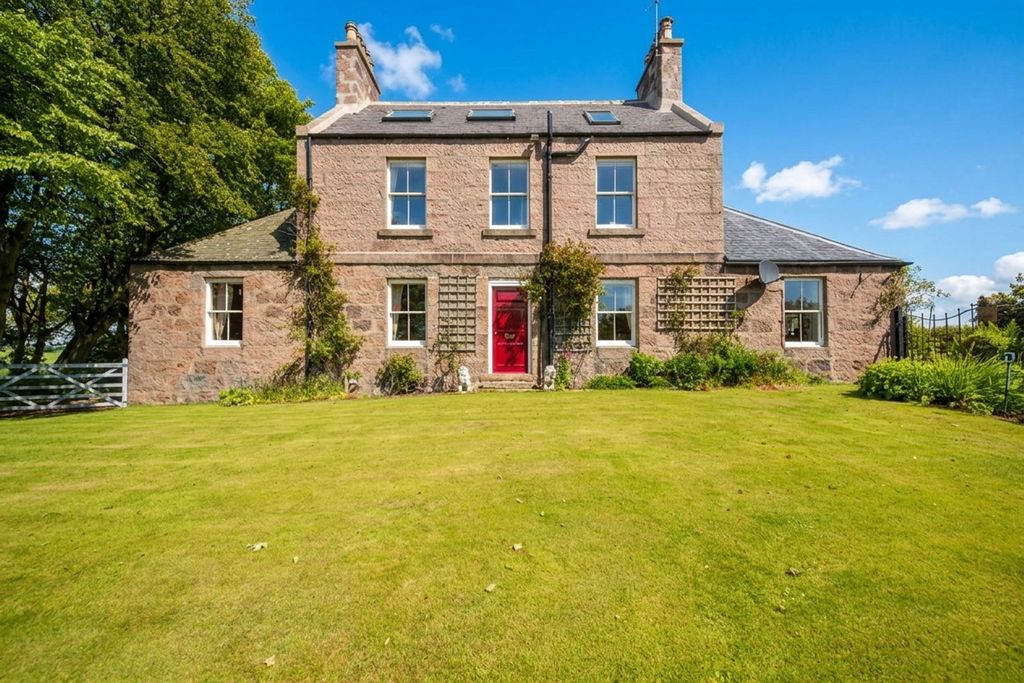 Property photo 3 of 46
