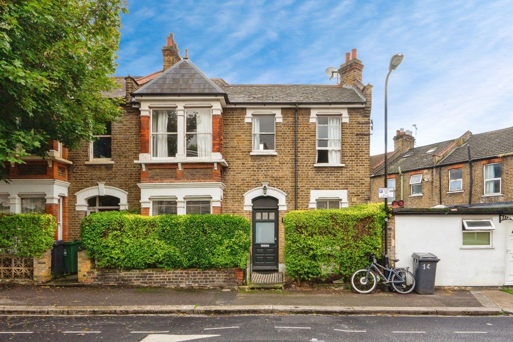 Property photo 1 of 10 External