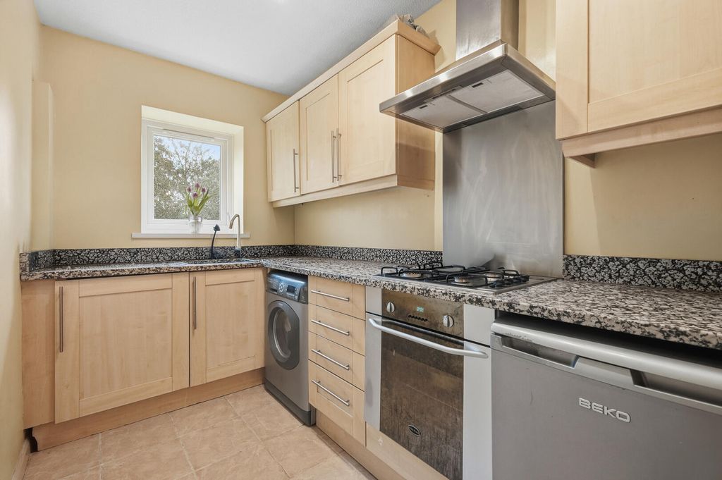 Property photo 3 of 13 Kitchen