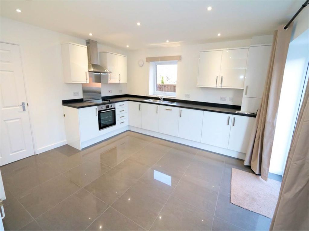 Property photo 2 of 11 4700706_2