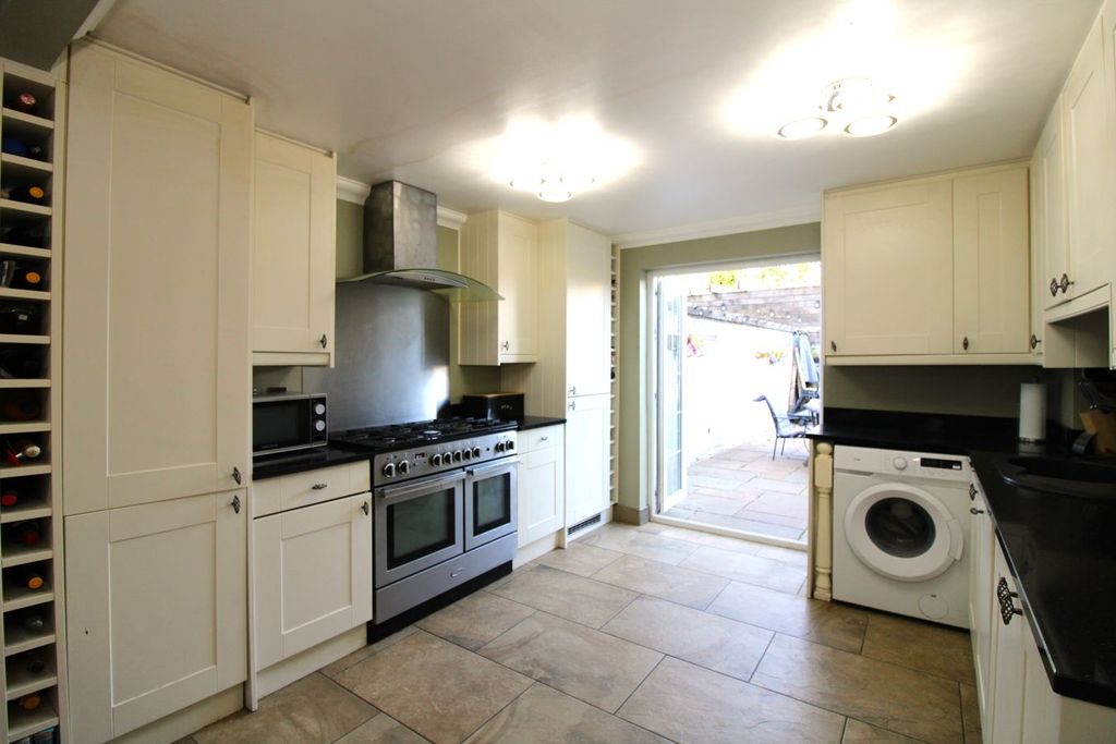 Property photo 1 of 21 Kitchen