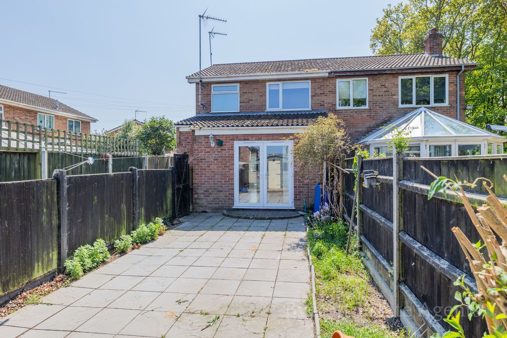 Property photo 2 of 14
