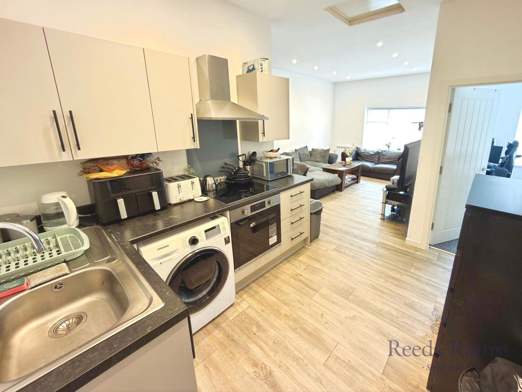 Property photo 2 of 20 Pbox-Img.Jpg