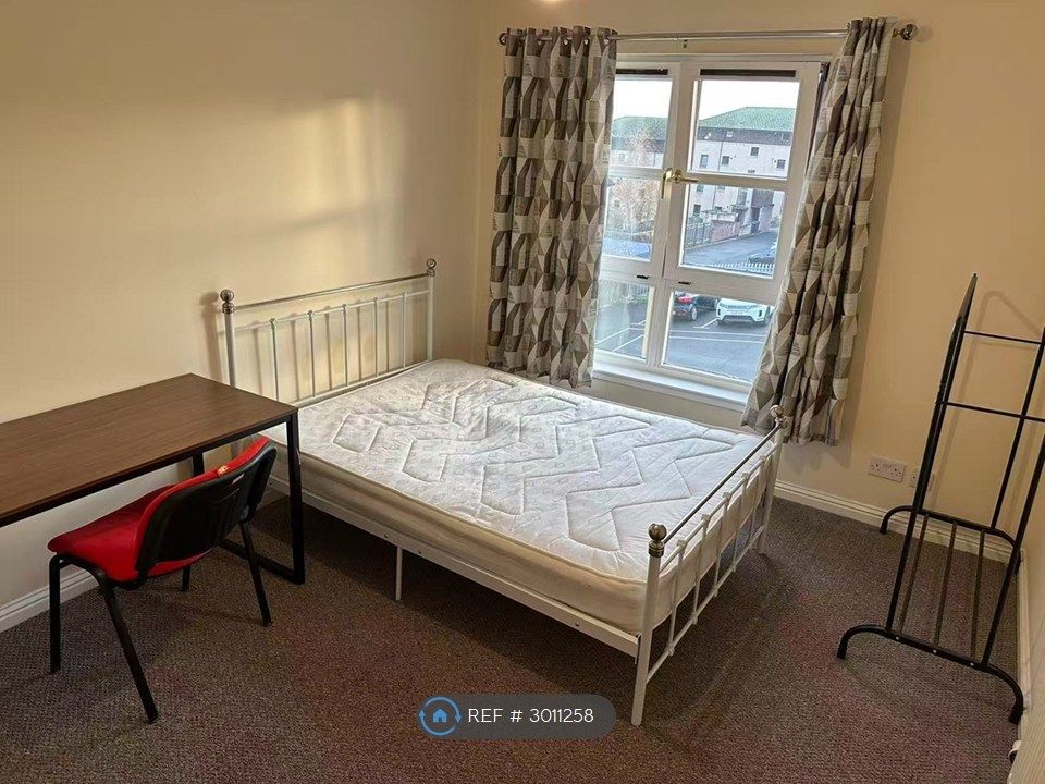 Property photo 2 of 5