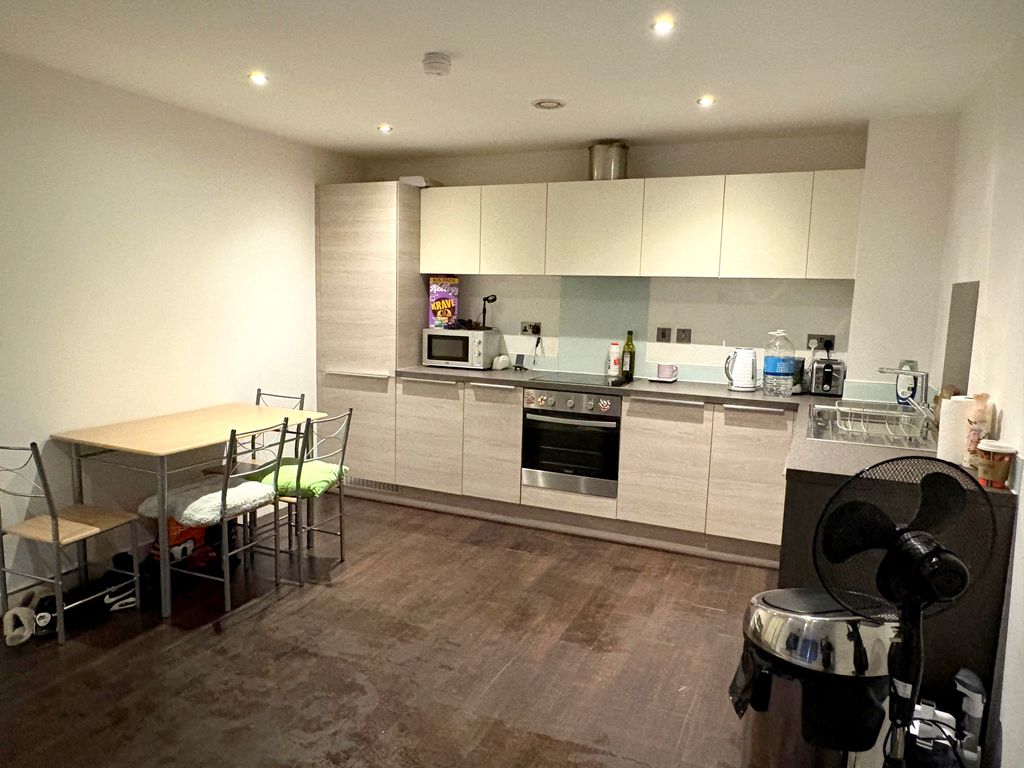 Property photo 2 of 5 Kitchen