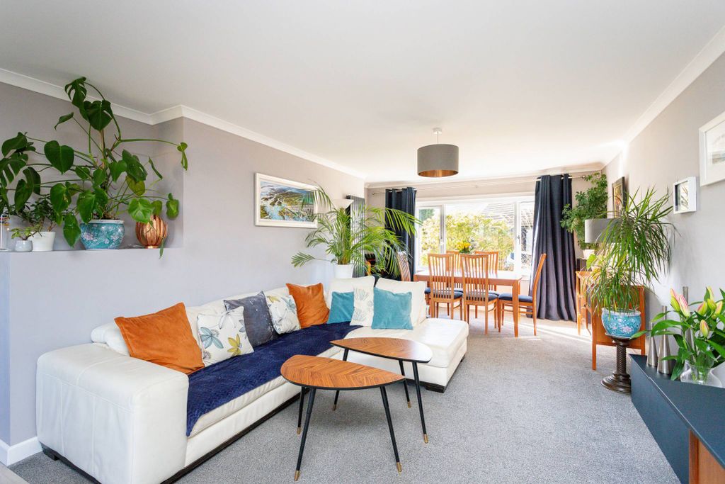 Property photo 3 of 21