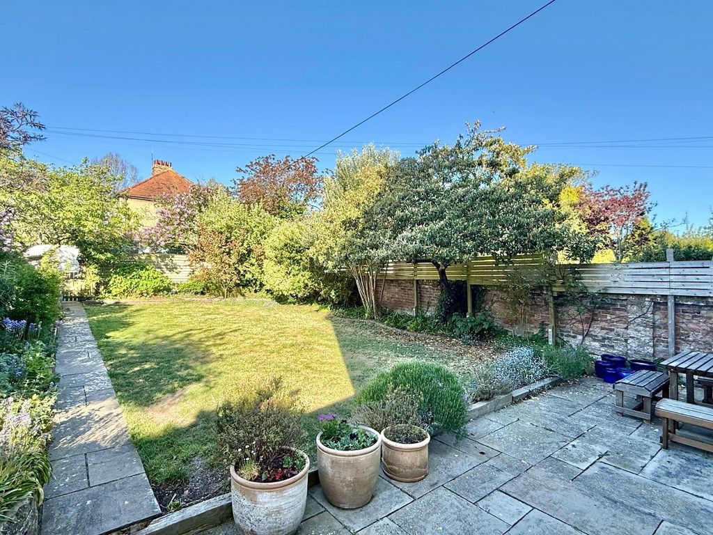 Property photo 3 of 16 Picture No. 17