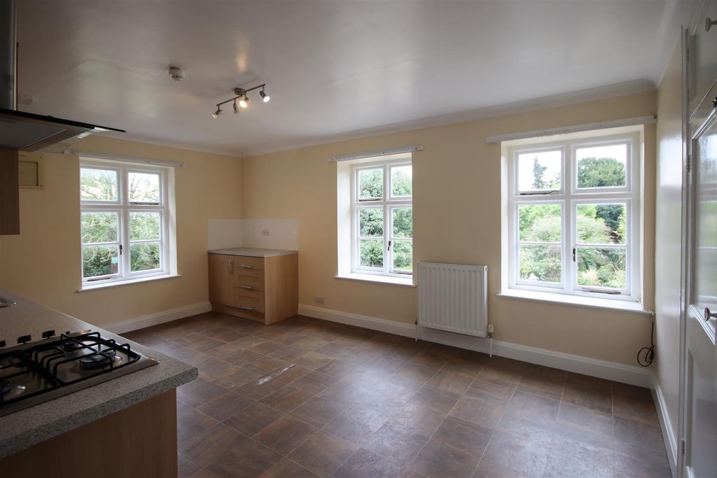 Property photo 3 of 10 Img_8616.Jpg