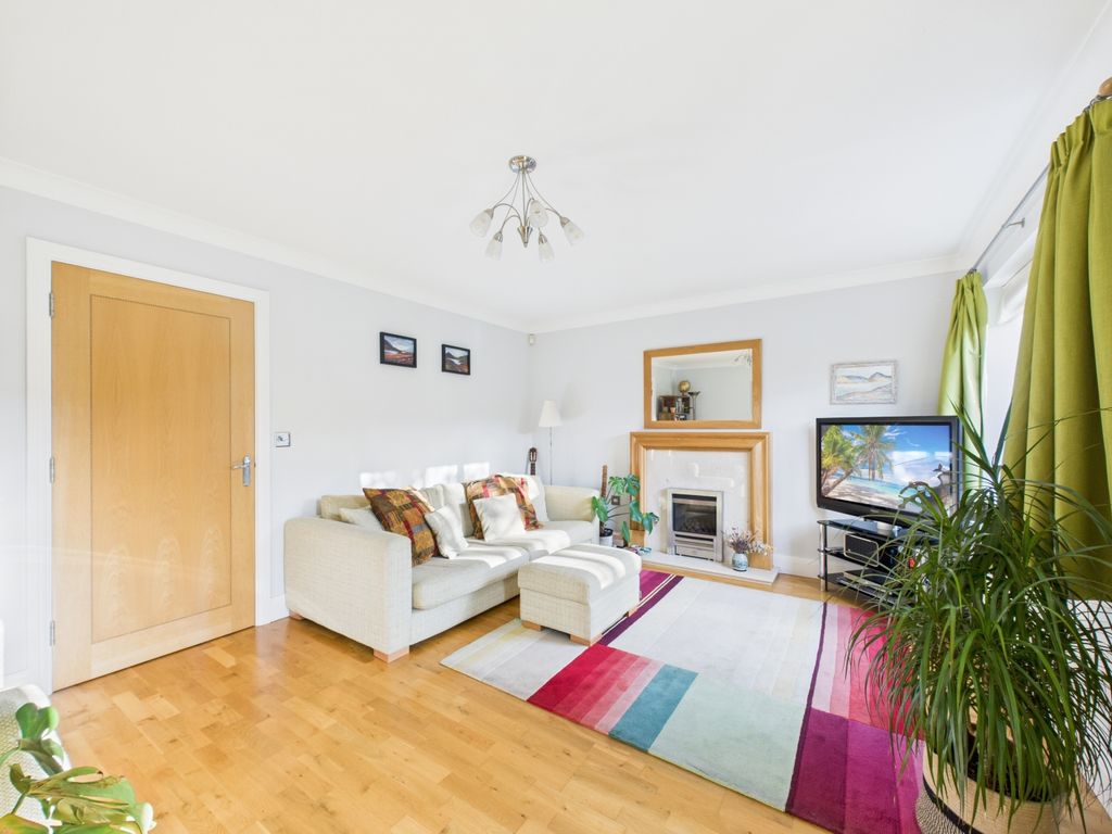 Property photo 3 of 22 Cam05546G0-Pr0051-Still023