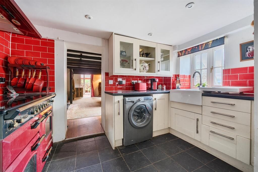 Property photo 2 of 19