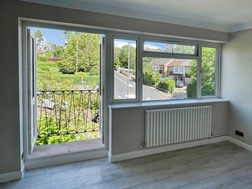 Property photo 3 of 17 Crown Street