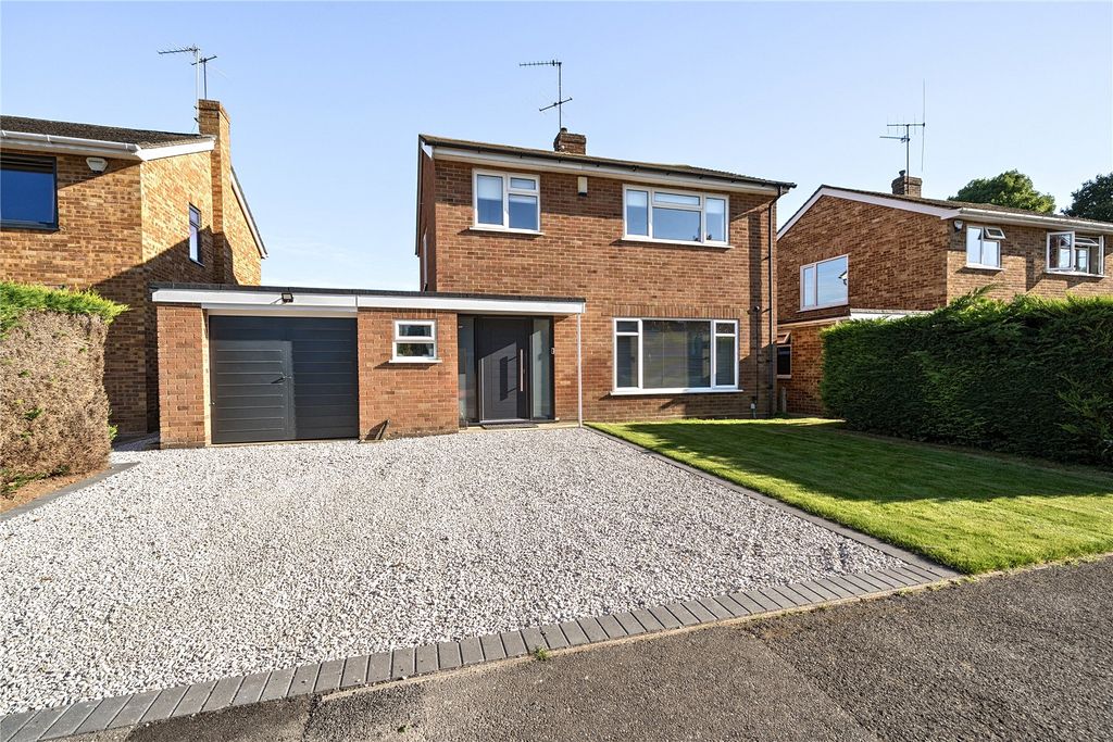 Property photo 1 of 17 Picture No. 01