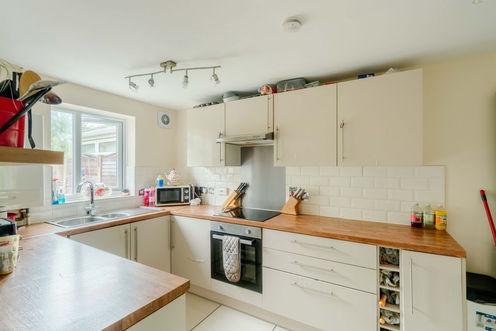 Property photo 1 of 15 16