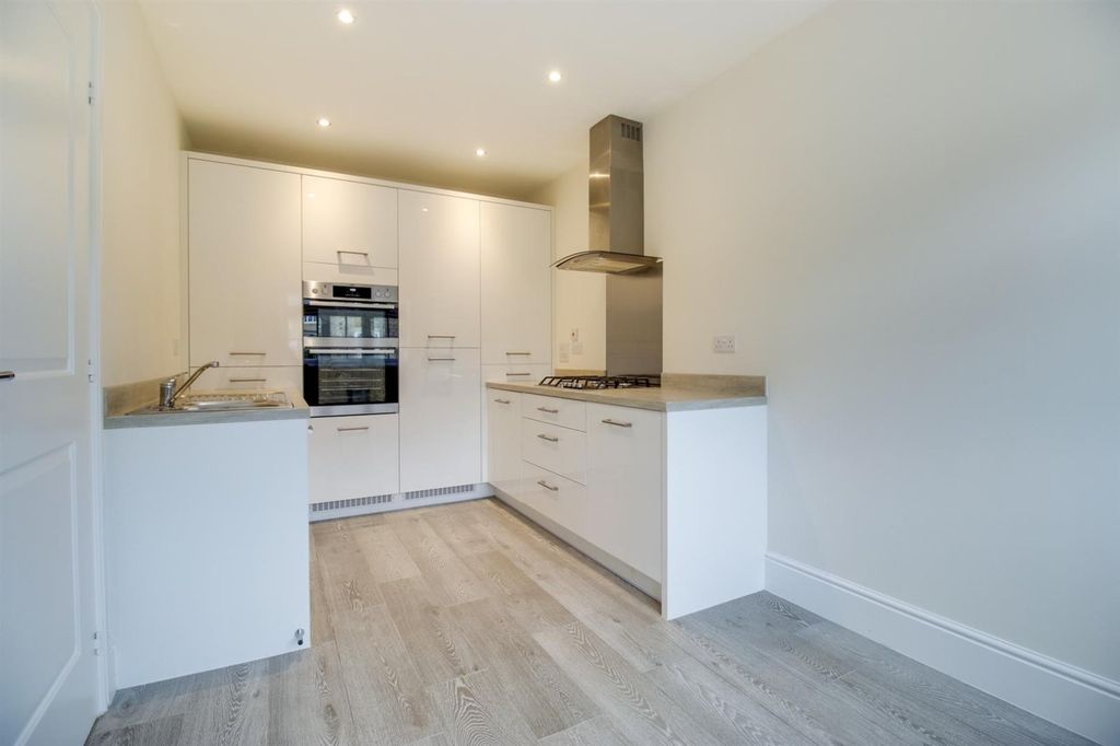 Property photo 3 of 18 Picture No. 37