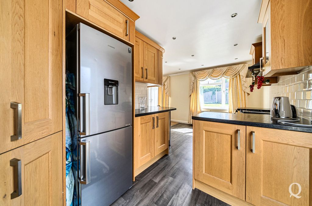 Property photo 2 of 18 5B18Fd20-Ae6F-4E2...