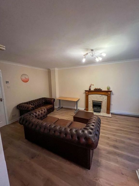 Property photo 2 of 14 Photo 13