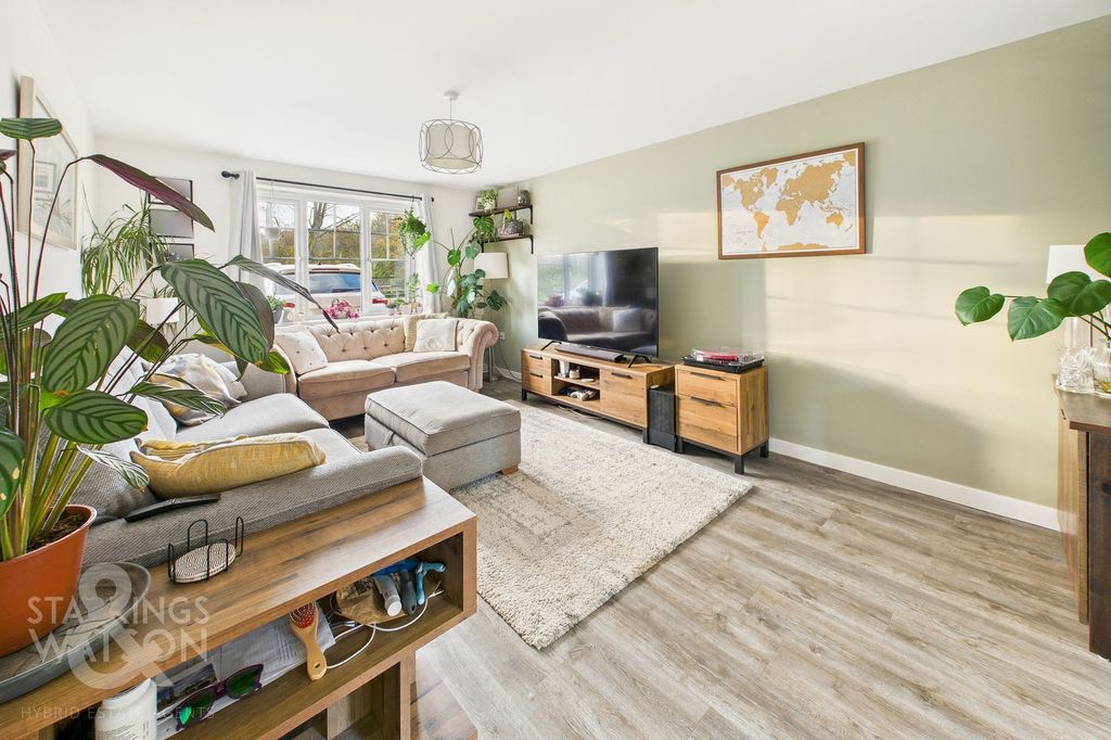 Property photo 3 of 25