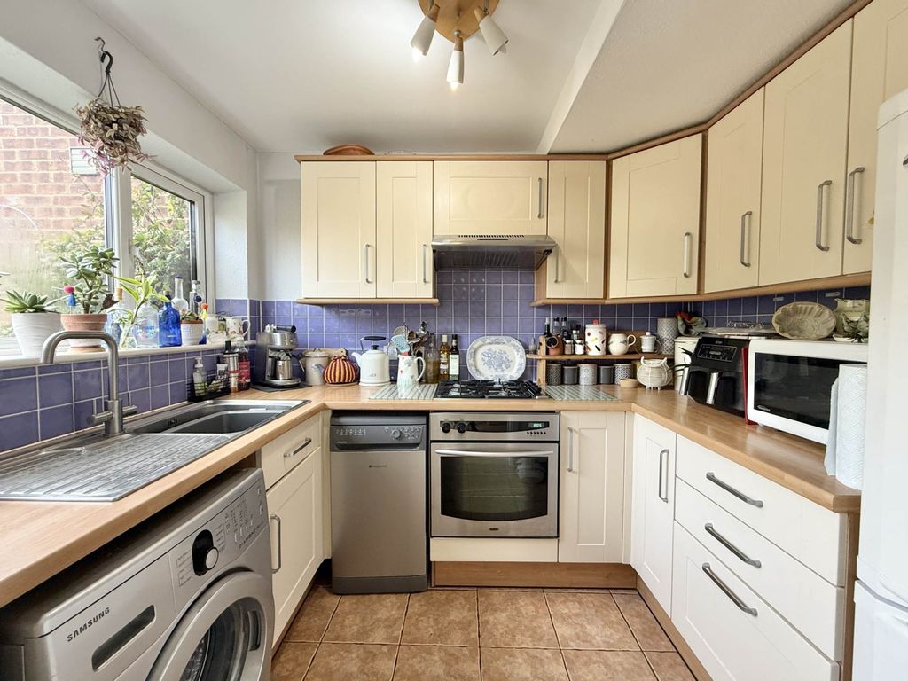 Property photo 2 of 9