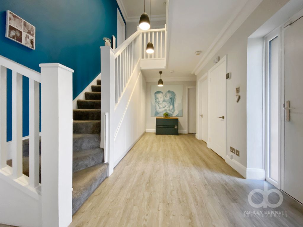 Property photo 2 of 28 04.Jpg