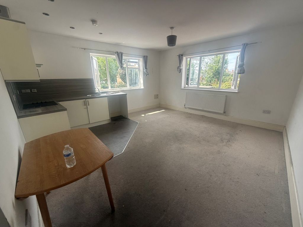 Property photo 2 of 4