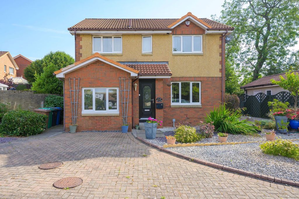 Property photo 3 of 44