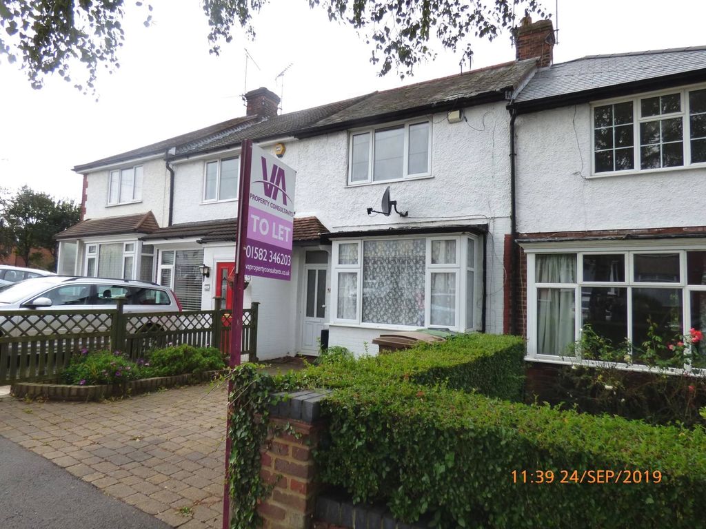 Property photo 1 of 8 2 Bedroom House For Rent