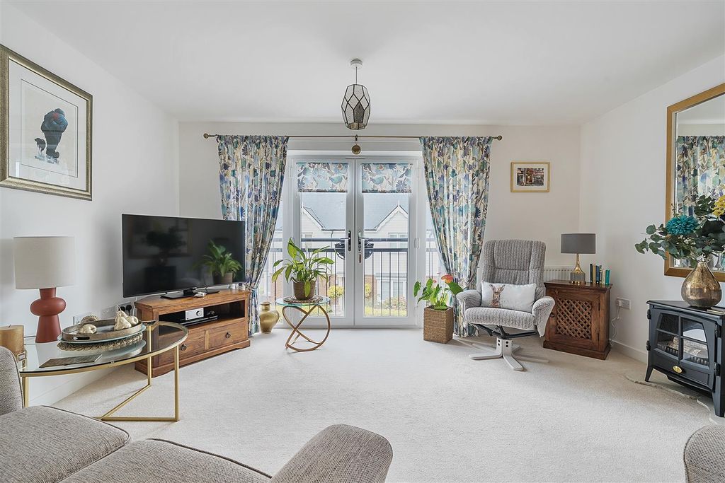 Property photo 2 of 21 1343320-8-68A71Eb6E79Ad.Jpg