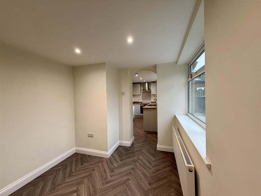 Property photo 3 of 11 Img_9779.Jpg