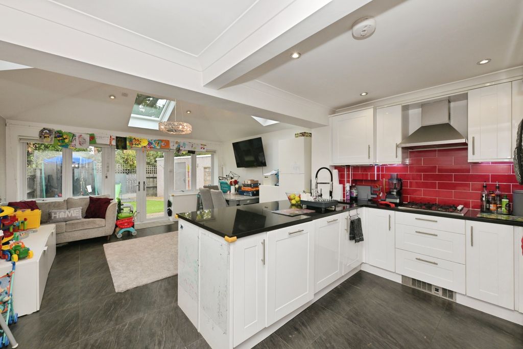 Property photo 2 of 19 Img_3606