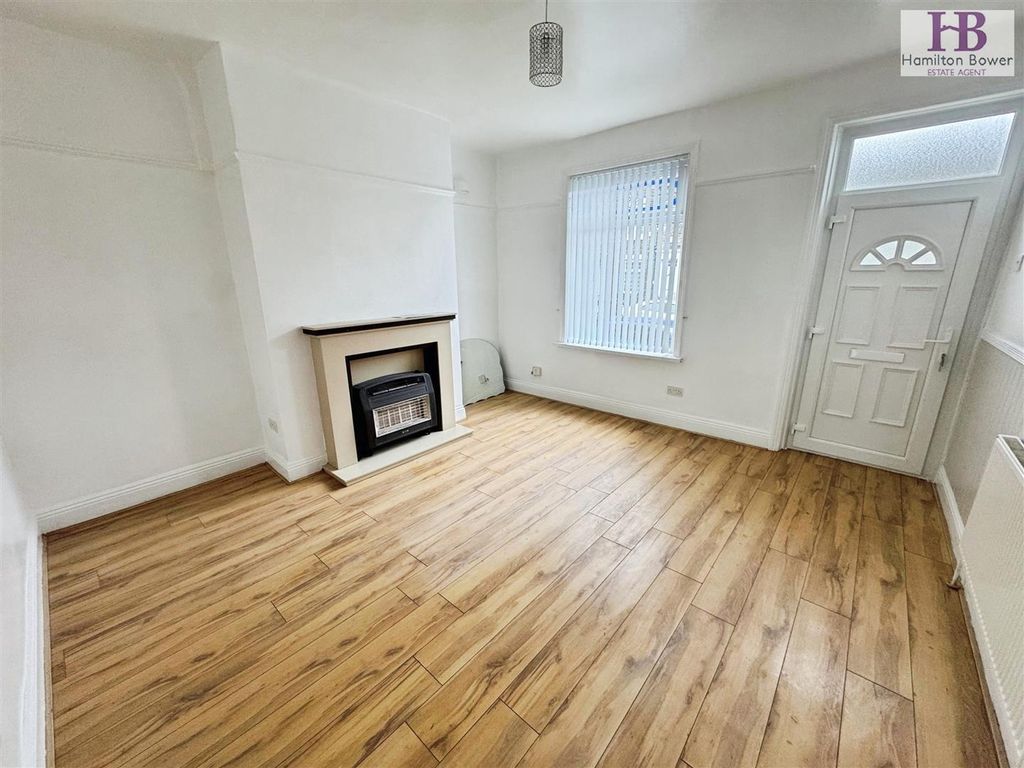 Property photo 2 of 11 E48079d8-4Ashmount8.Jpg