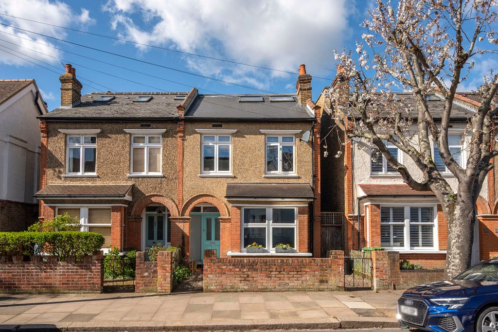 Property photo 1 of 34