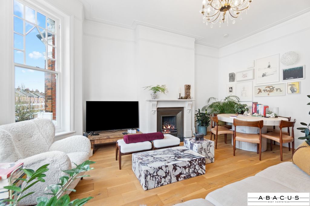 Property photo 3 of 11 Photo 5