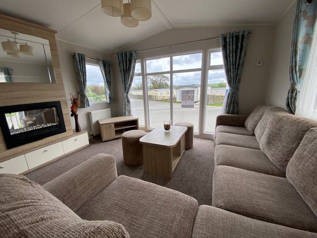 Property photo 2 of 12 Img 4970