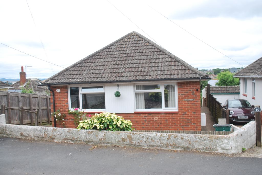 Property photo 1 of 8 Front