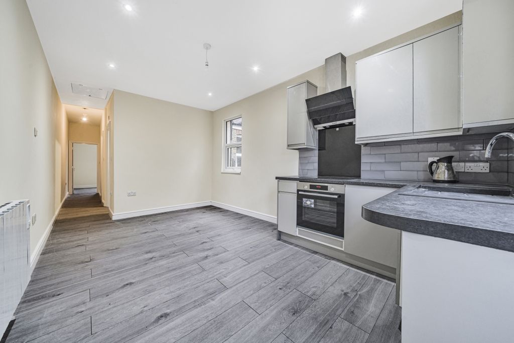 Property photo 1 of 9 994043 (5)