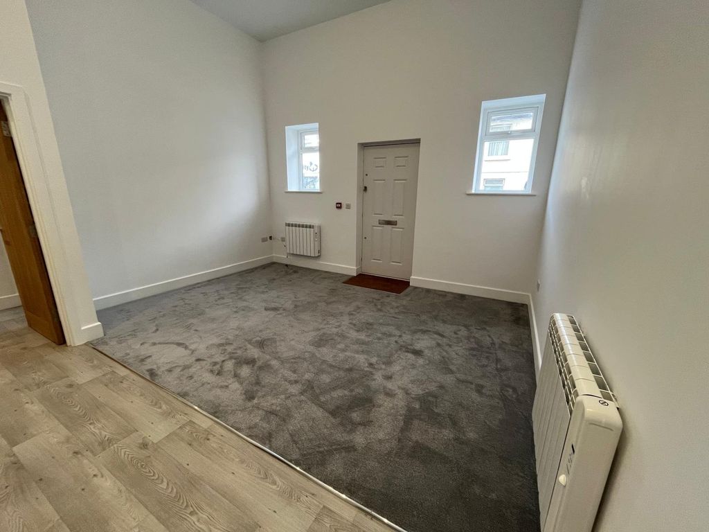 Property photo 3 of 5 Picture No. 02