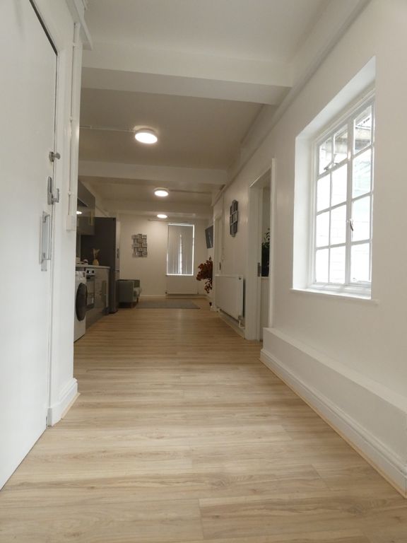 Property photo 3 of 37