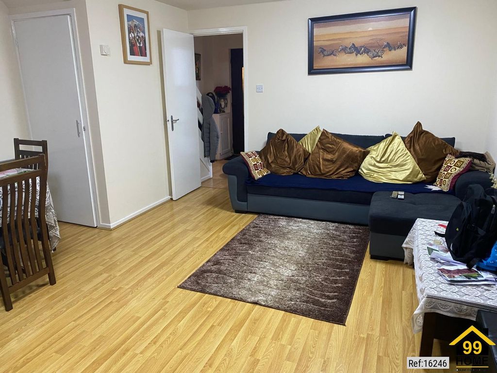 Property photo 2 of 8 Photo 1