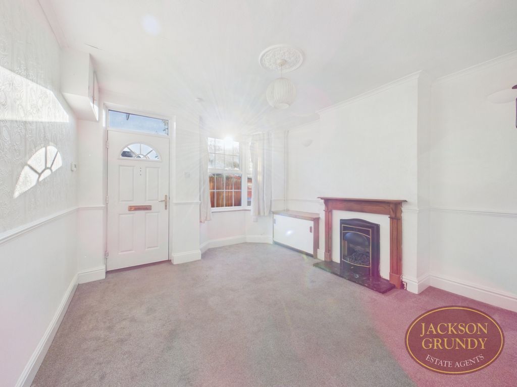 Property photo 2 of 12 Sanders Terrace