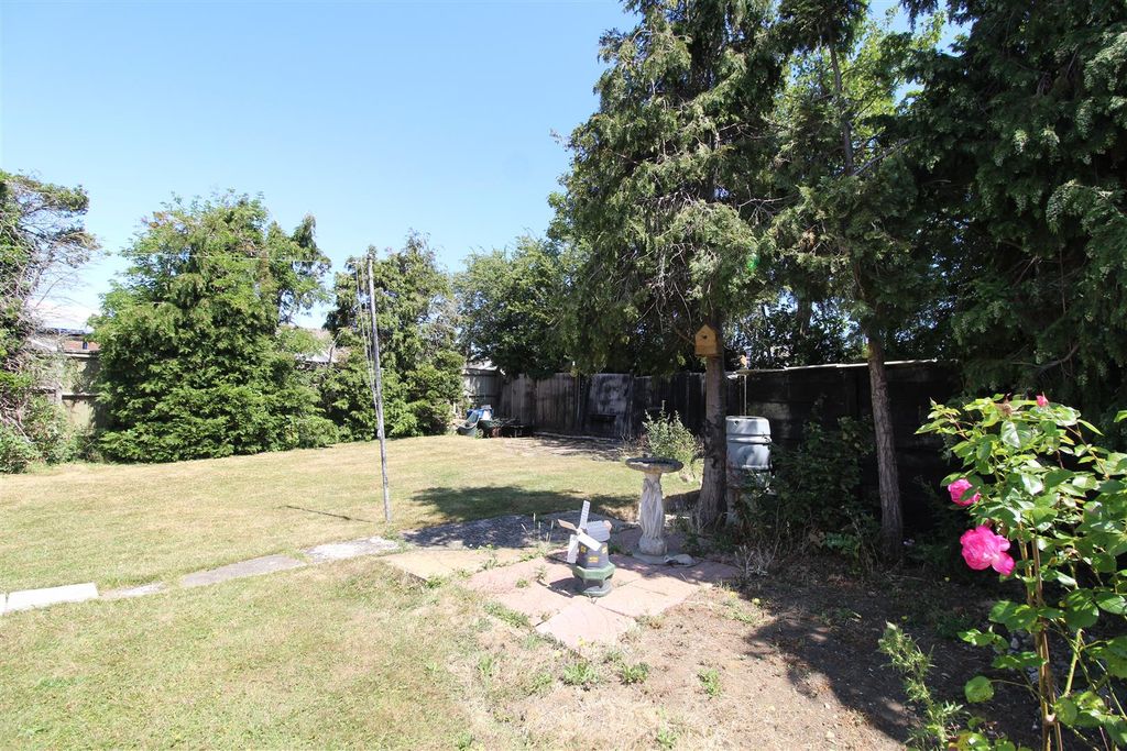 Property photo 2 of 8 Land