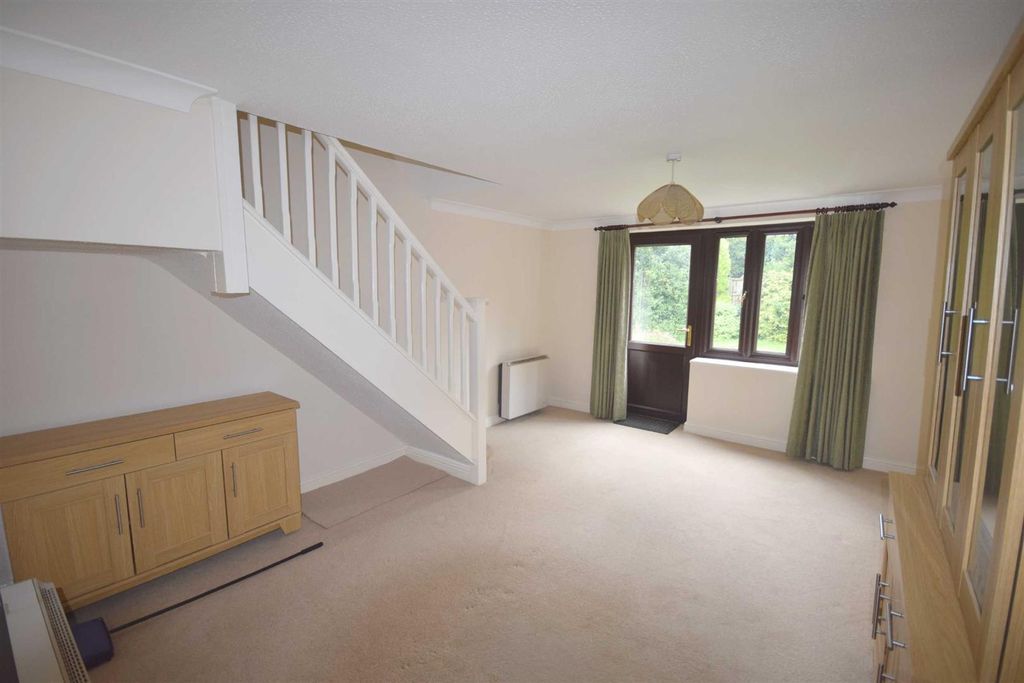 Property photo 3 of 8