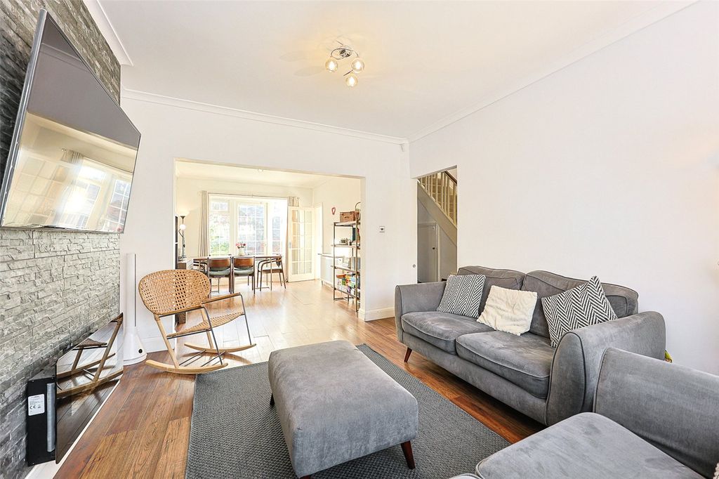 Property photo 2 of 17 Picture No. 05